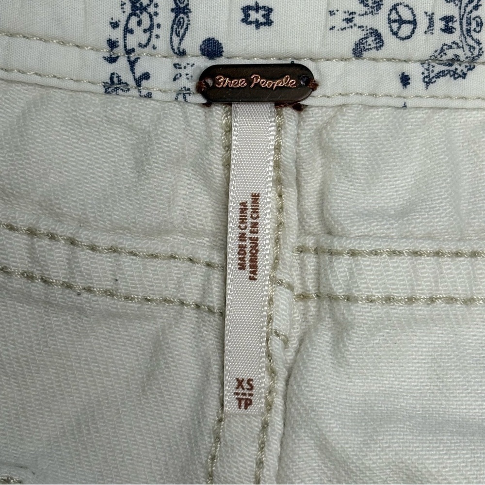 Free People Mixed Up Cropped Utility Pants Distressed Painter Button Fly XS - Picture 12 of 13